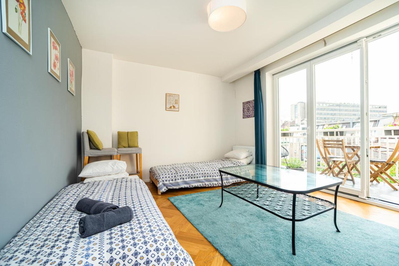 Central, Spacious, Modern 5 Bedrm Duplex W/Balcony Praga Exterior foto