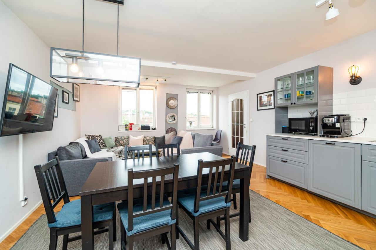Central, Spacious, Modern 5 Bedrm Duplex W/Balcony Praga Exterior foto