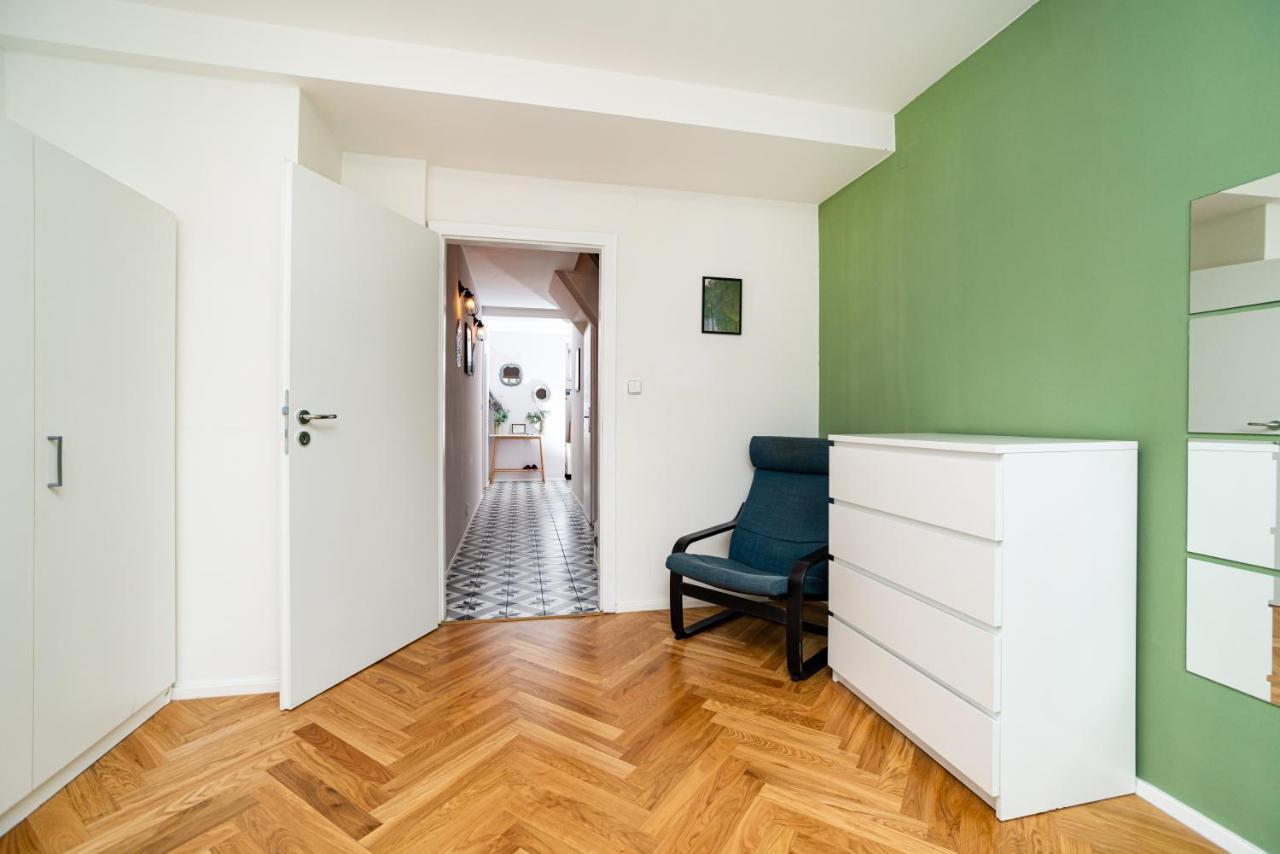 Central, Spacious, Modern 5 Bedrm Duplex W/Balcony Praga Exterior foto